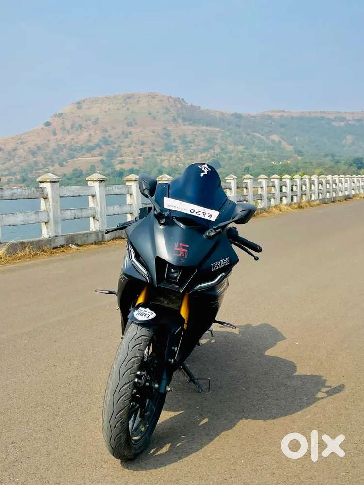 Yamaha R15 V4 Black colour