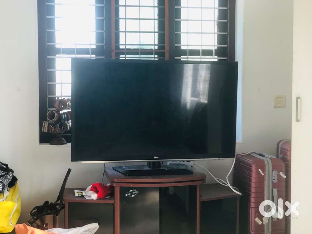 Non working 43” micromax, 47” LG TV
