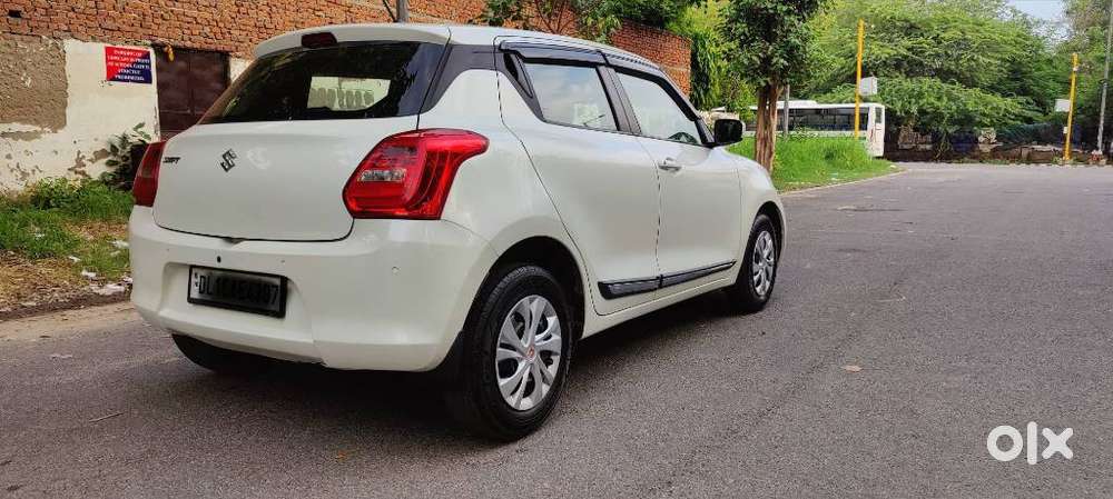 Maruti Suzuki Swift VXi + Manual, 2021, Petrol