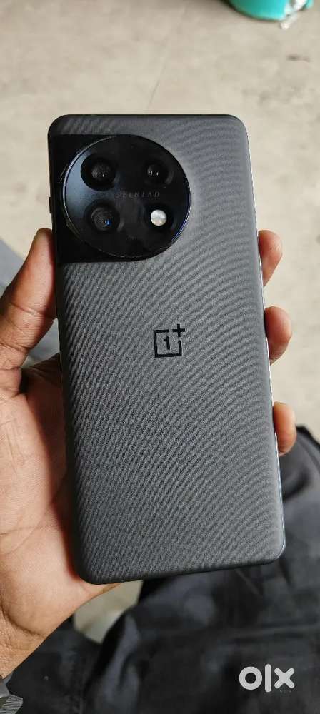 Argent sell my oneplus 11 .. 16+256 excellent condition