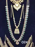 Retail Gold Covering Showroom