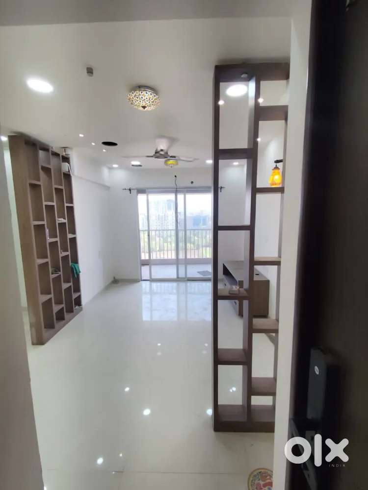 2 bhk semi furnished new flat for rent Near Magarpatta season Mall