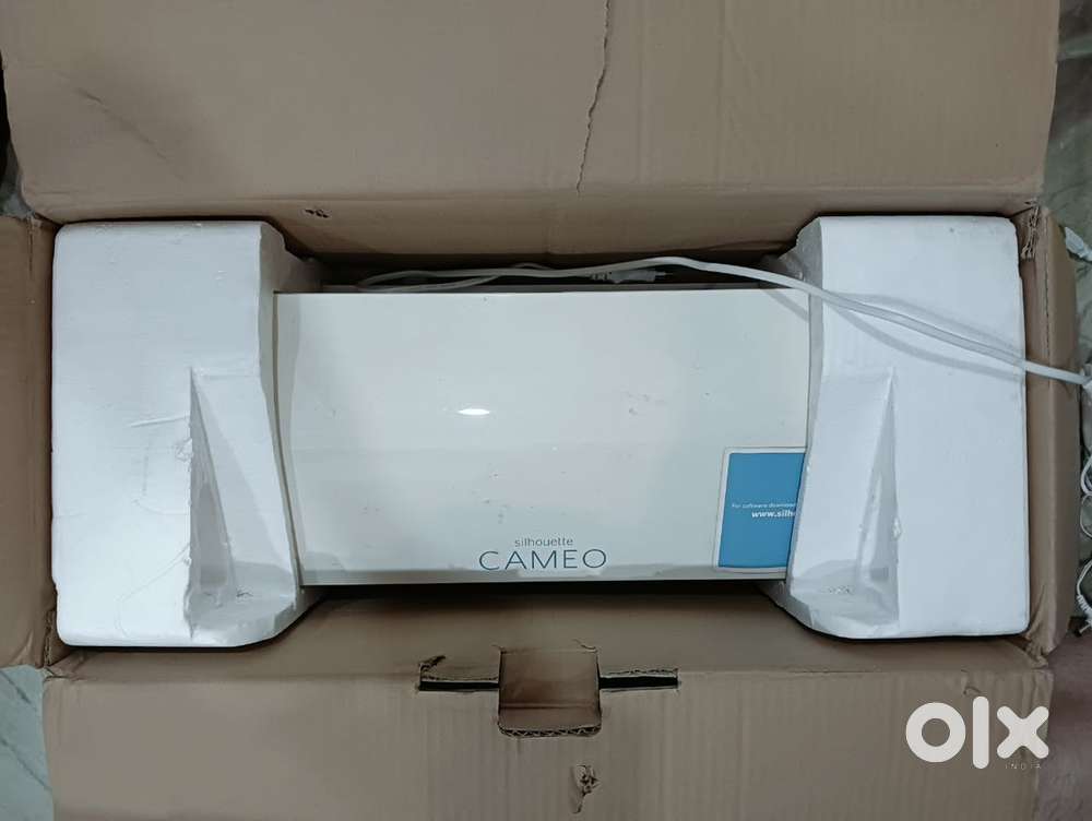 Silhouette cameo 3 wireless cutting machine