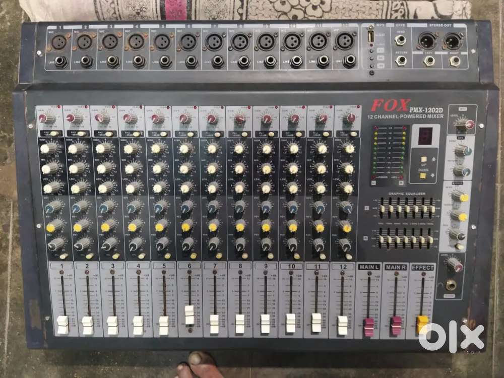12 chanell mixer with amplifier