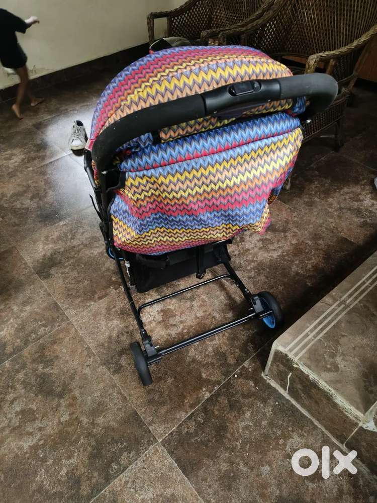 Baby hug stroller