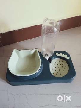 Pet bowls cats/dogs