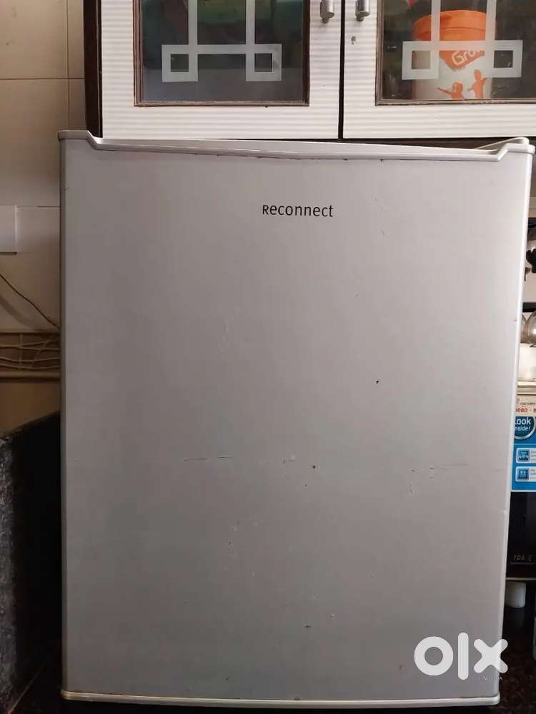Reconnect small fridge RHDCG7001 70 Ltr Single Door Refrigerator