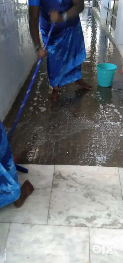 HOUSEKEEPNIG FEMALE & Male supervisor required