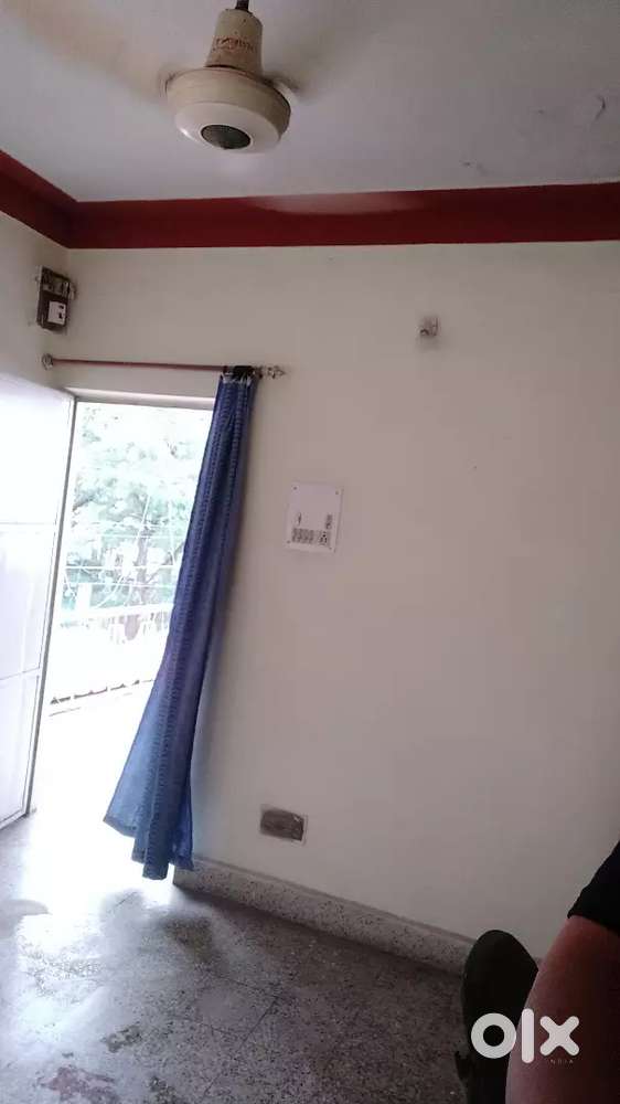 Very praim location saket nager pies full area.