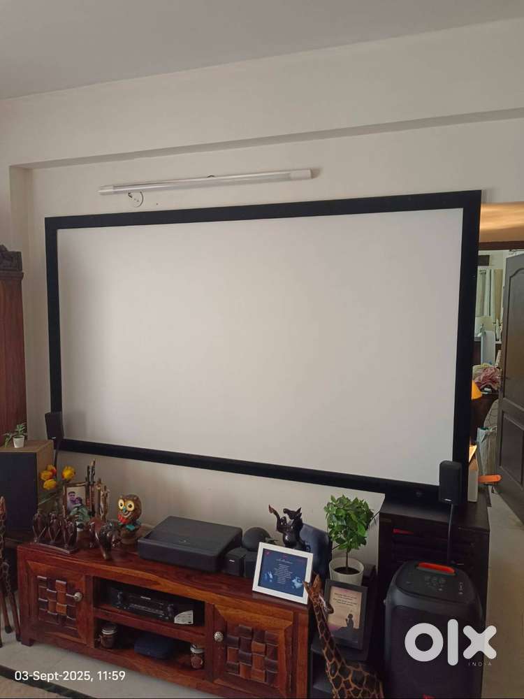 100 Projector screen BIG vue