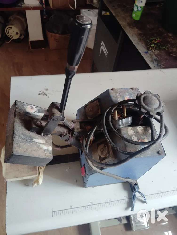 Fushing sticker machine