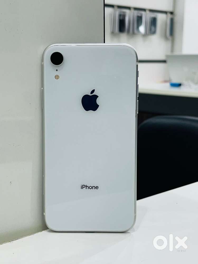 IPHONE XR 64GB FLAWLESS CONDITION BATTERY 100% BEST RATE HERE**