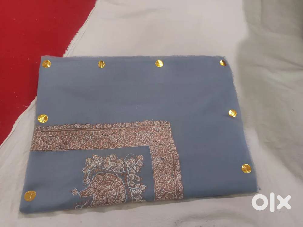 Packing of Kashmiri shawls