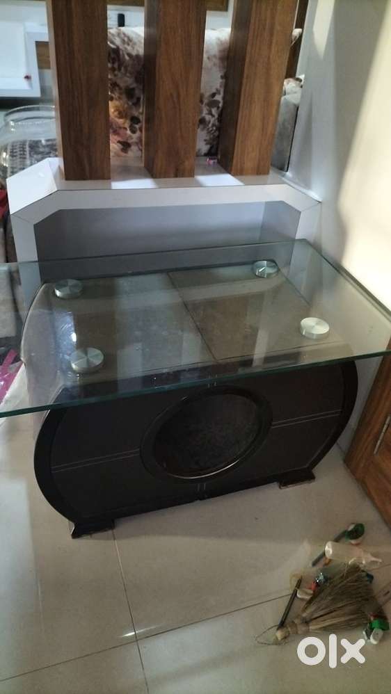 Centre table