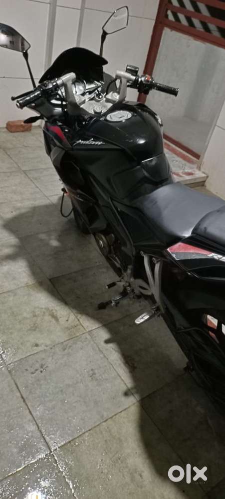 Gadi me koi bhi kaam nhi h