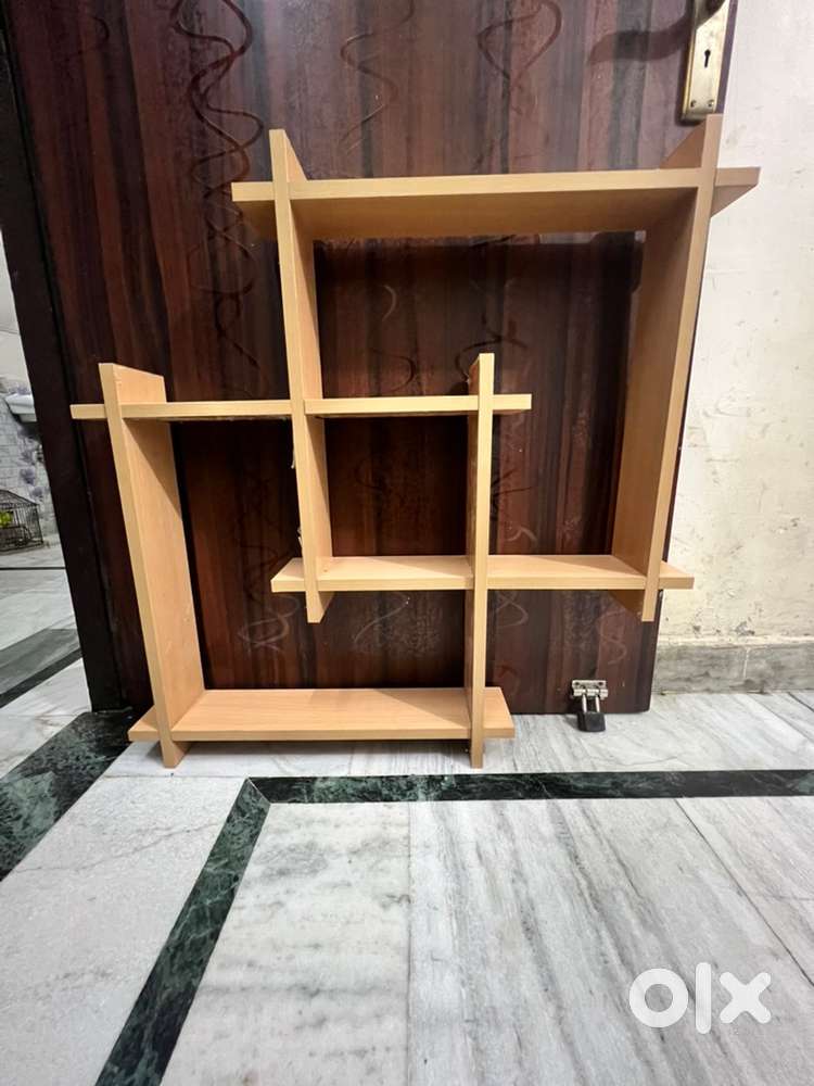 Modern Wooden Wall Shelf – Brand New