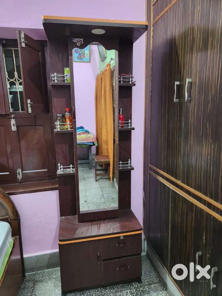 Sofa set and dressing table