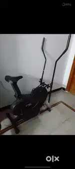Elliptical exercise bike