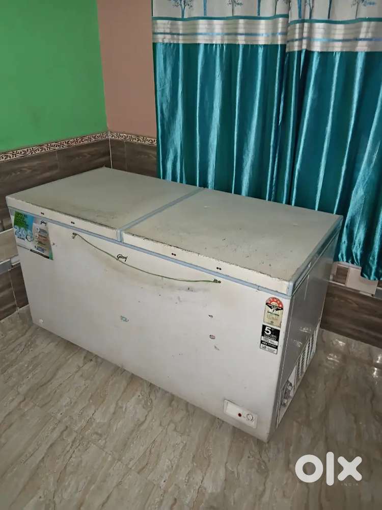 Godrej deep freeze 400 litre