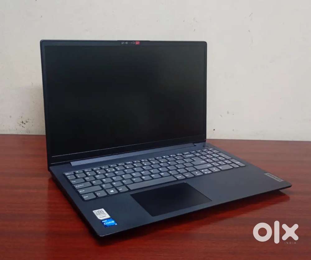 Lenovo i3 11th gen Black Color laptop  Nuneric keyboard Fresh look