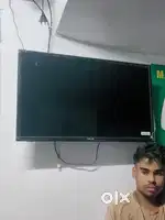 Oscar 32 inch smart tv 1 month old