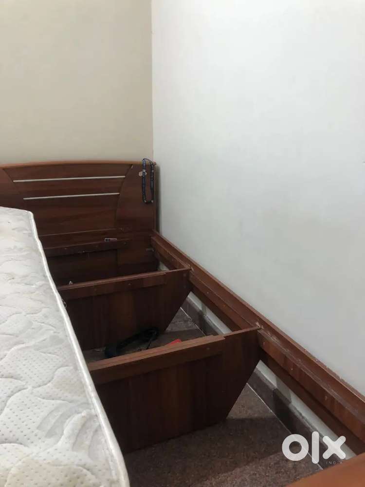 Bed and mattress