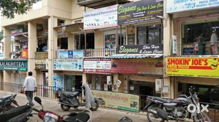 Shop available at prime location