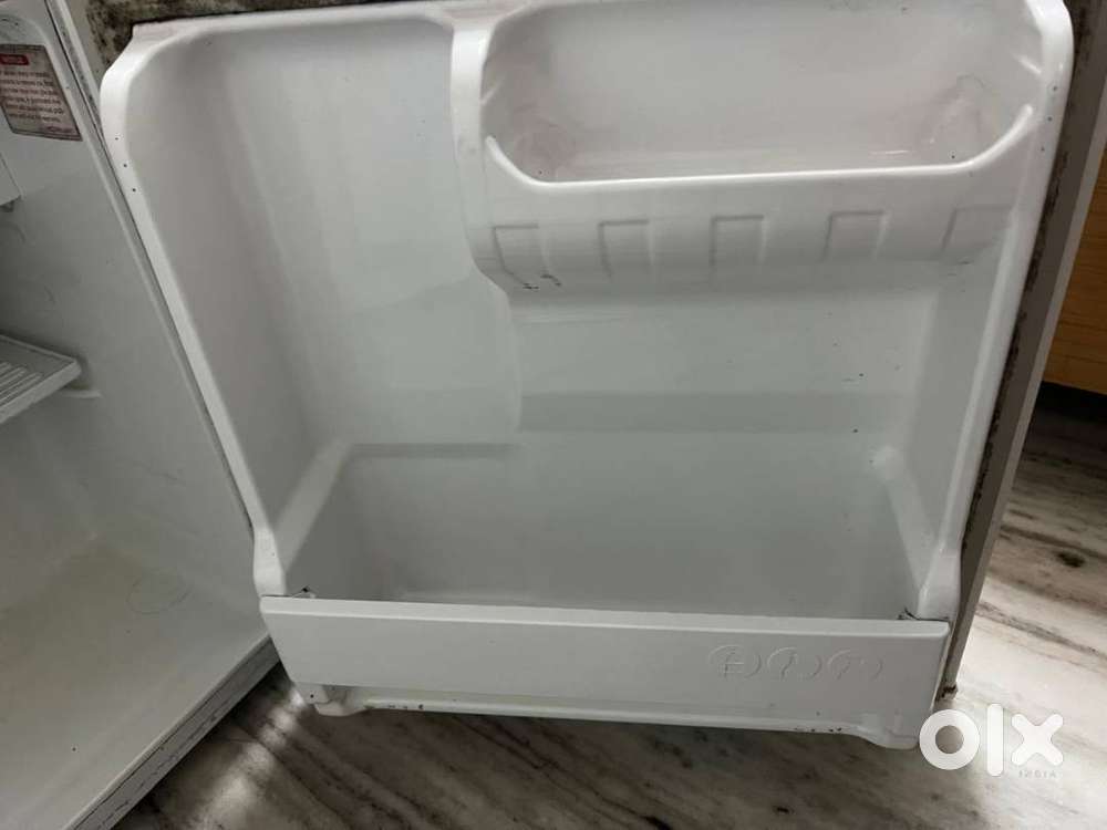 LG: Mini Refrigerator