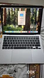 Macbook Pro M1 2020 (Without charger)