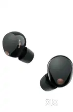 Sony XM5 earbuds