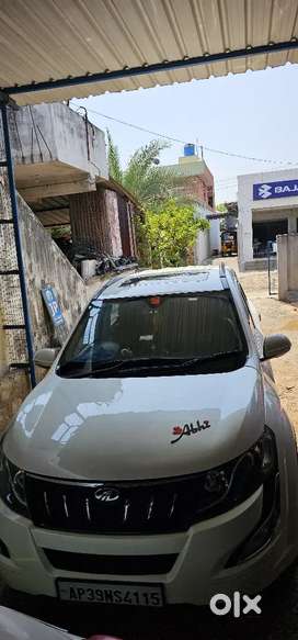 Mahindra XUV500 2015 w10 Sunroof Diesel 74500 Km Driven
