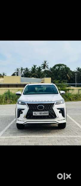Toyota Fortuner, 2022, Petrol