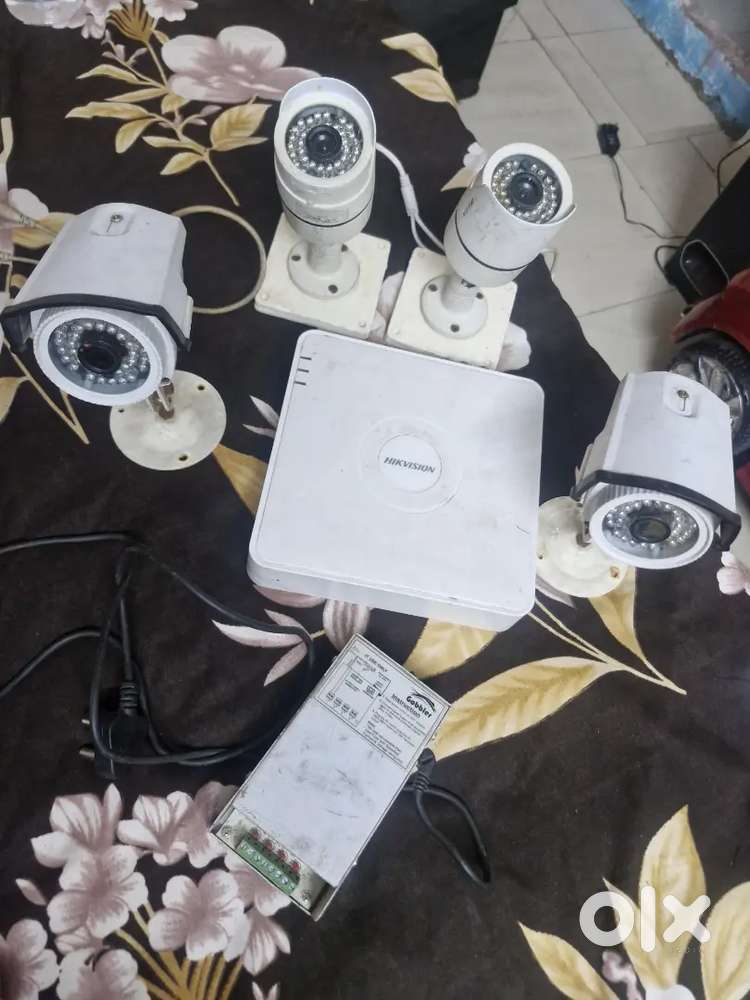 4 Cctv camera set dvr and camera power supply hard disk no available