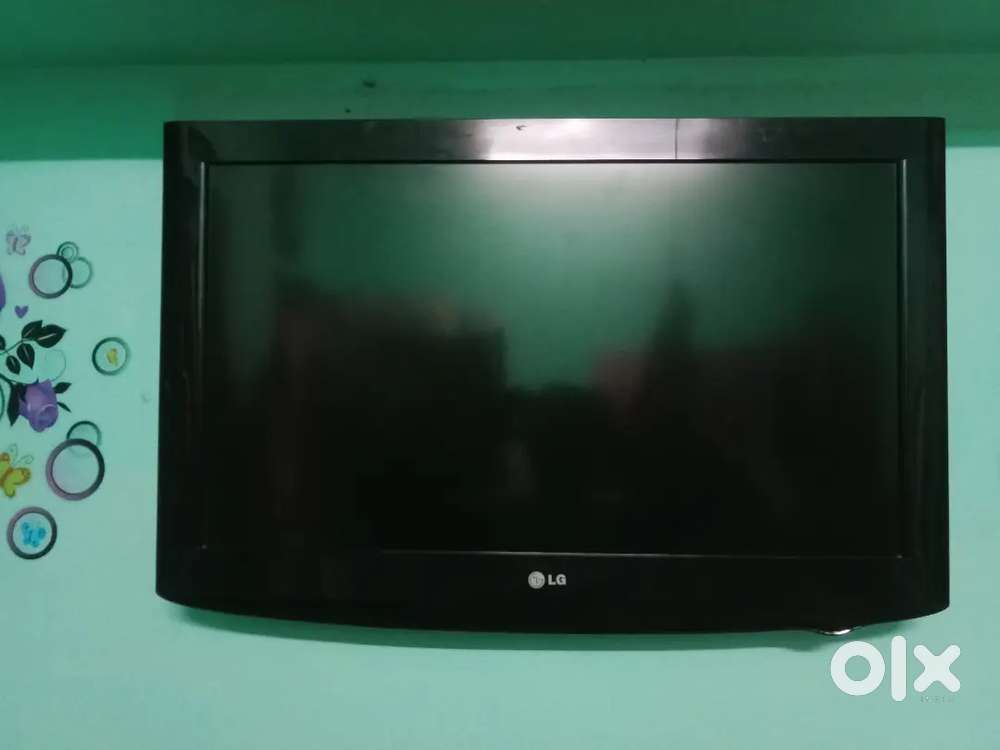 LG 32 INCH