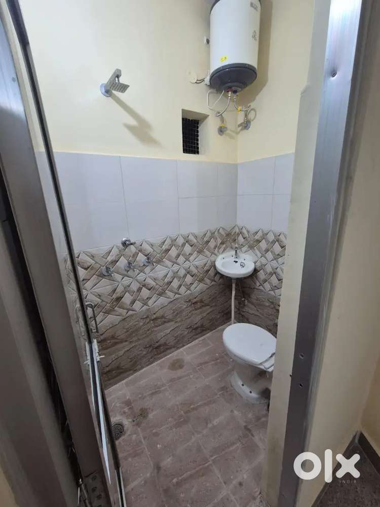 Only girl's  brand new 2 pg room. Near khaira Dairy chungiya road khar