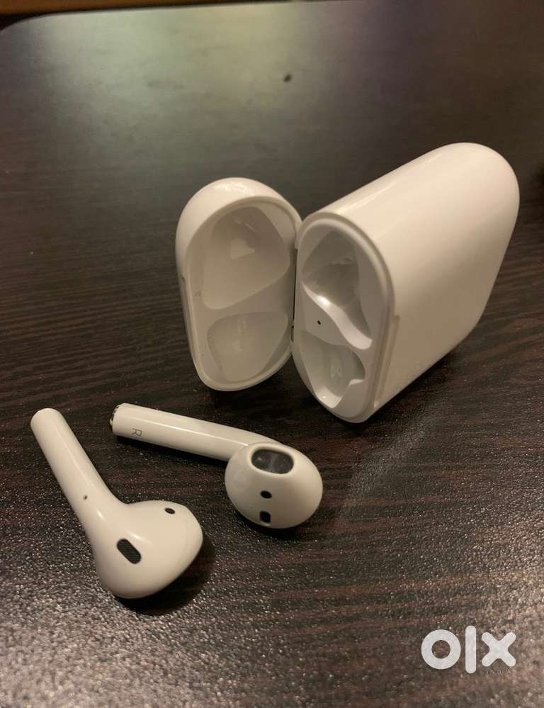 APPLE AIRPODS