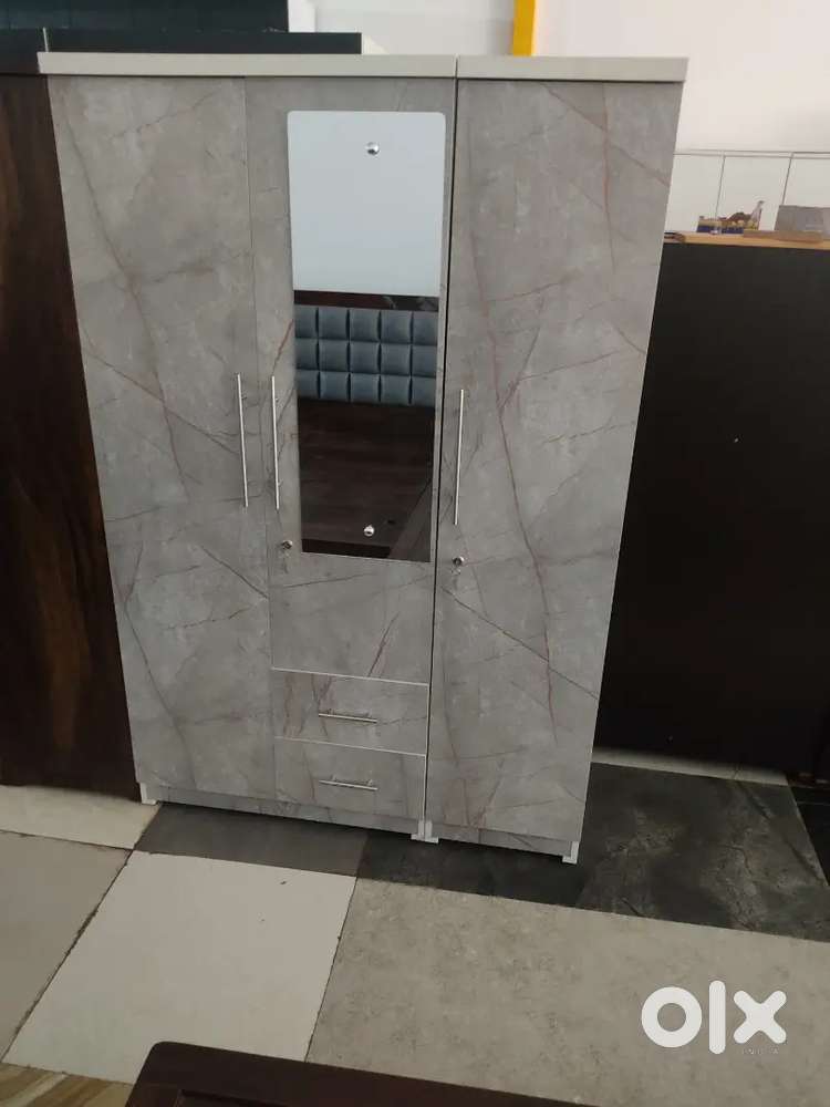 Marble Grey finish 3 door wardrobe