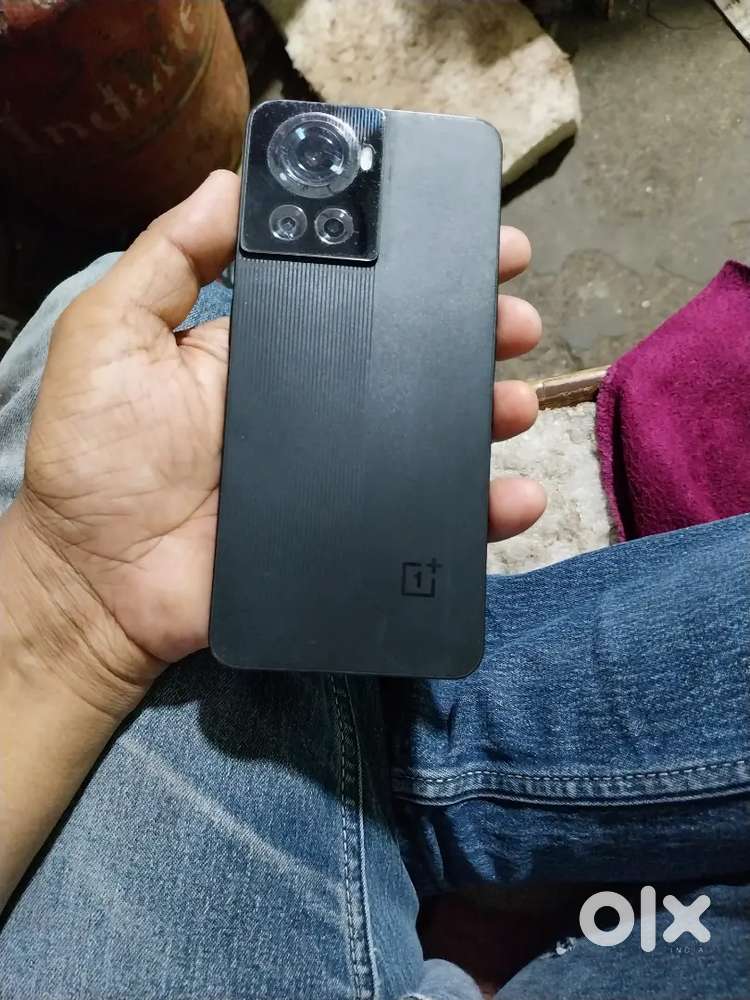 Oneplus 10R  good condition... Gaming phone exchange bhi kar lunga