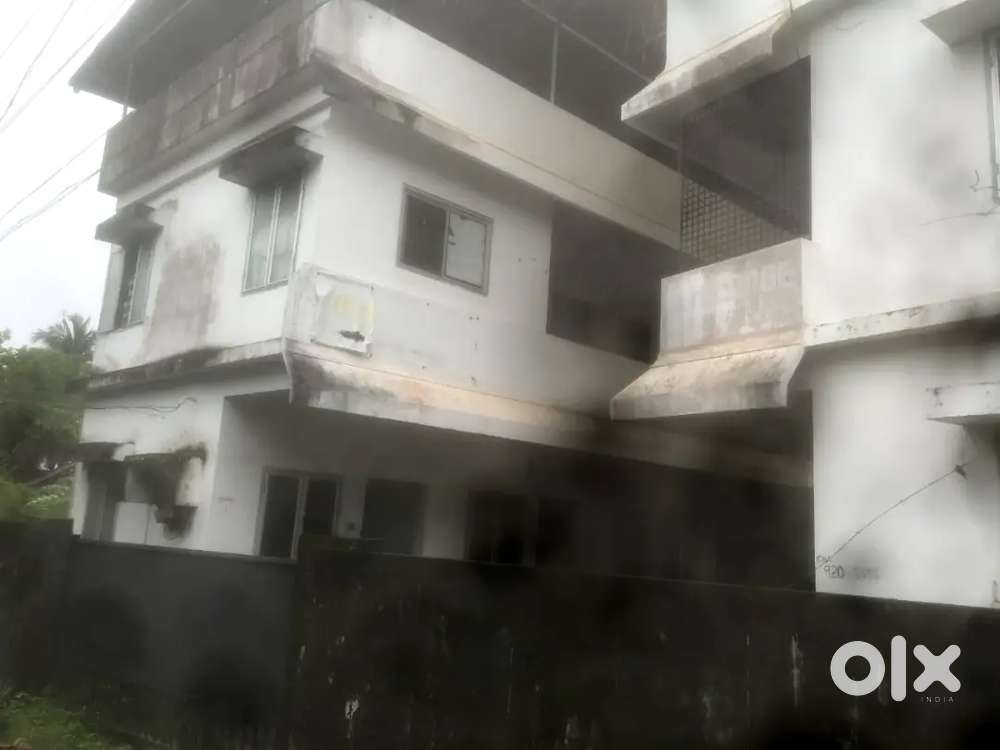 21 rooms with attached bathrooms