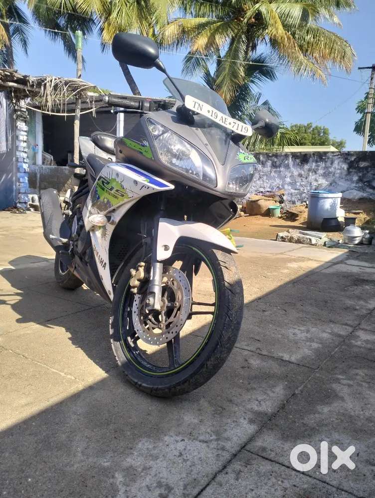Yamaha R15 v2