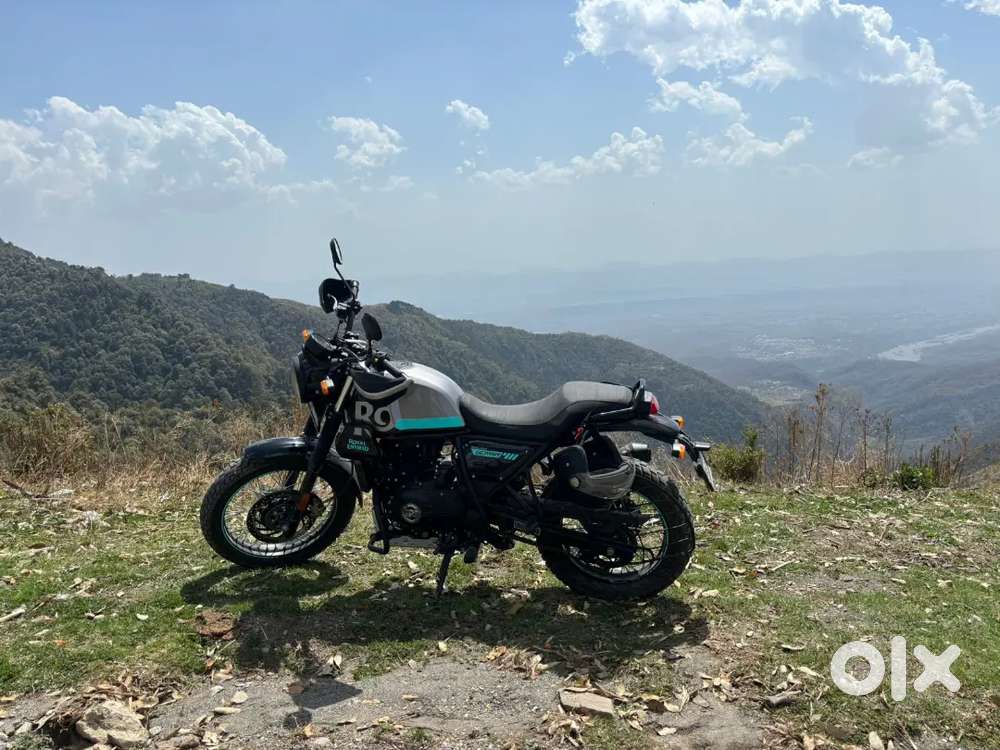 The RE Himalayan scram Silver Spirit.