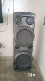 10 Day use Croma Explode 2.0 1400w party speaker 1 Mic 1 year warranty