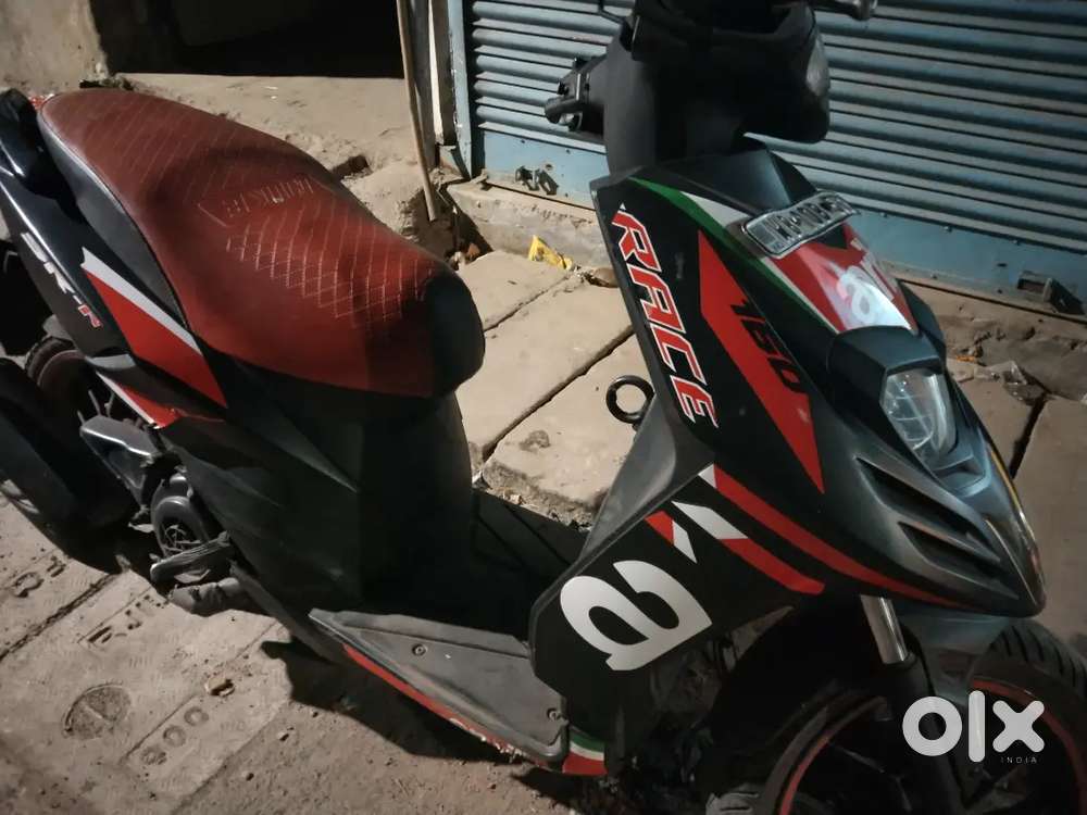 Aprilia SR160
