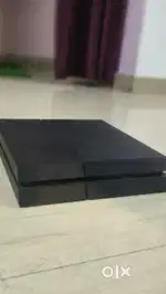 Play station 4    PS4