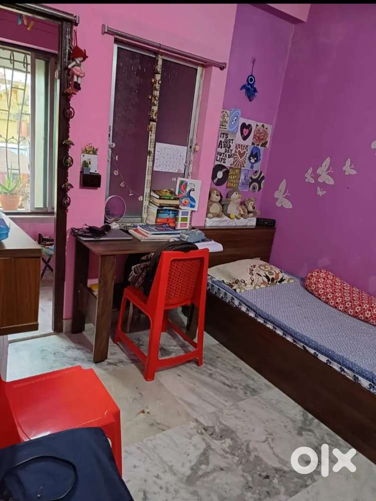 Ready to move 2bhk flat sale near Banshdroni metro.