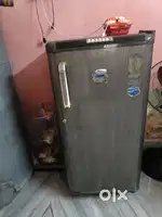 Ek friz hai jiska conditioner kharab hai or sab body sahi hai