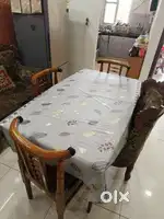 4 Seater Dinning Table