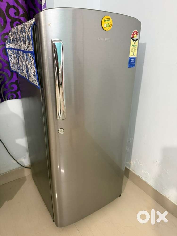 Samsung 192 L - 4 star refrigerator- Excellent condition + free cover