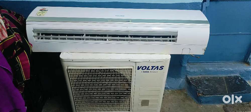 2 ton voltas New condition ac 48 invh indoor  wel mentain
