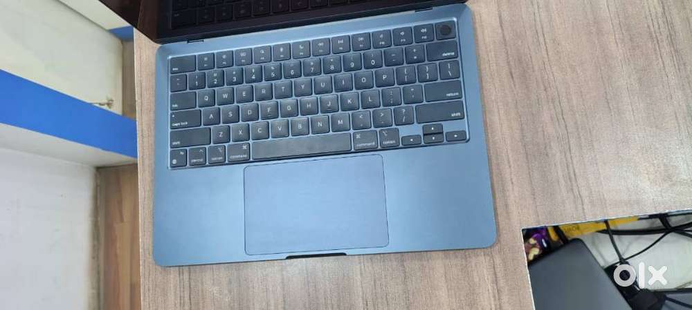 Apple MacBook Air 15-inch – M3 / 8GB RAM / 256GB SSD – Brand New